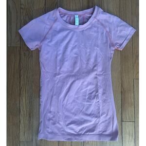 Athleta Momentum Tee in Mauve women's XS